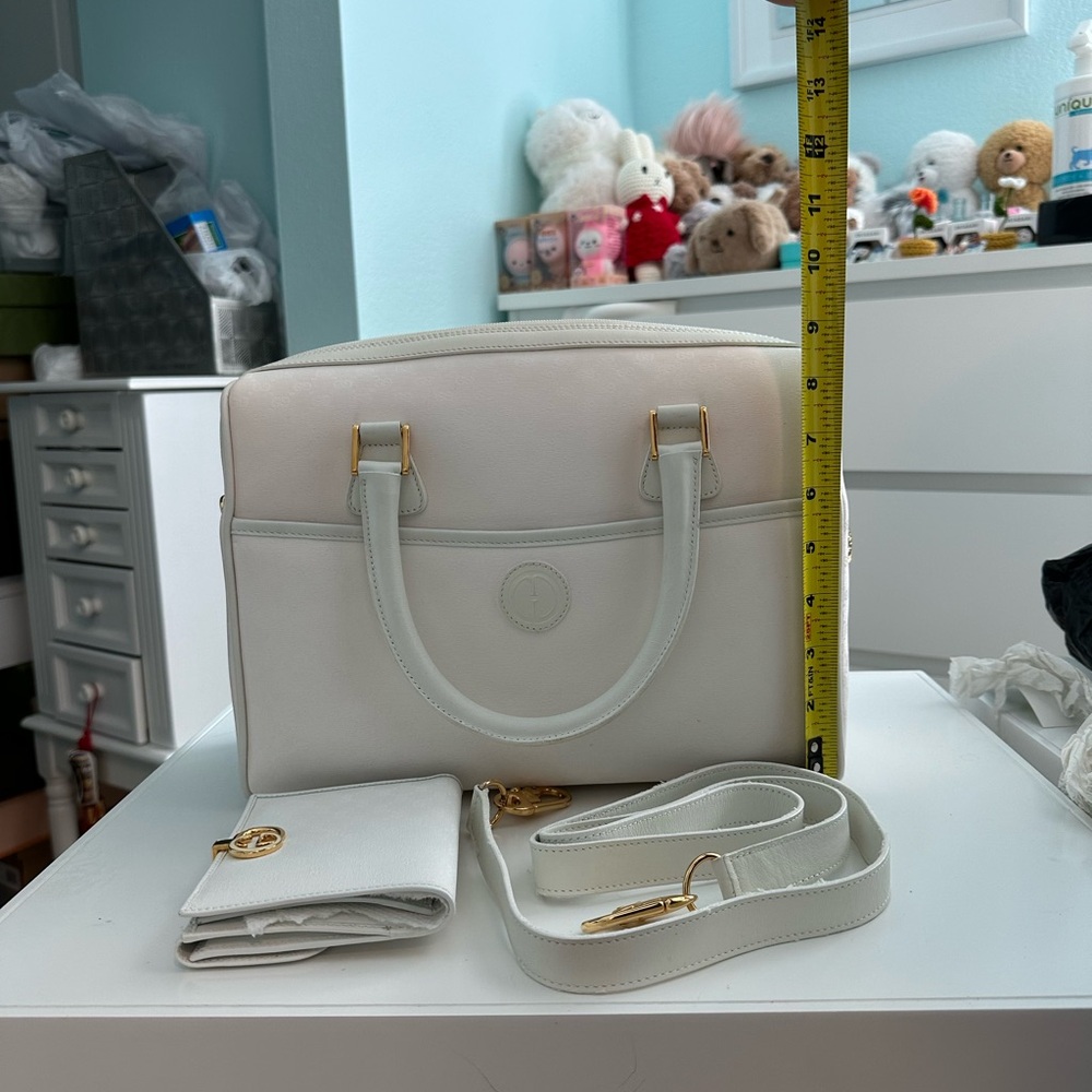 Authentic White Gucci Bag with Matching Wallet